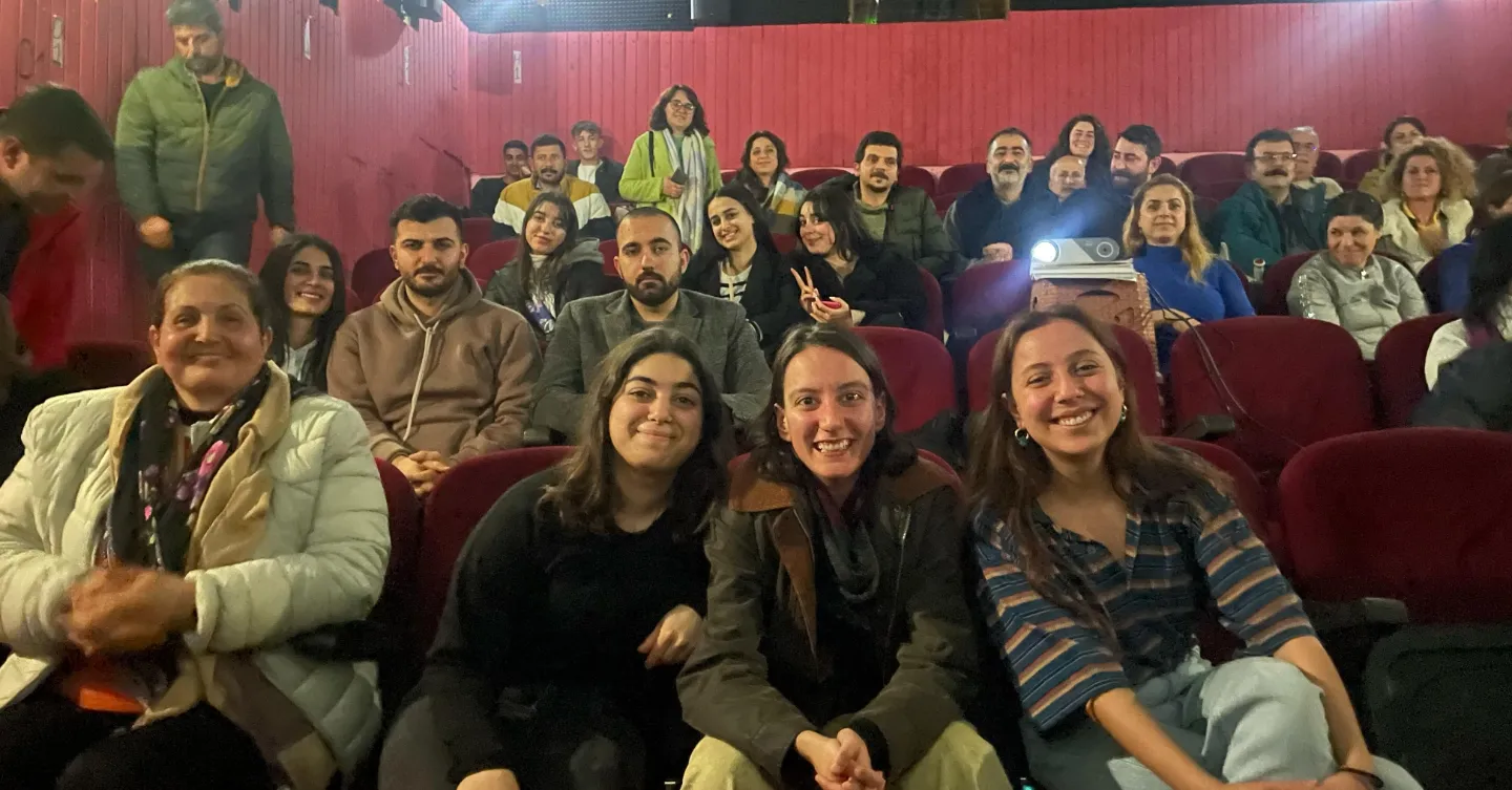 Mor Dayanışma Hakkında 2 Mor Dayanışma Hakkında - sanat komisyonu1